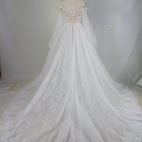 Darius Cordell Style C2023-Hafizi – Off the shoulder long sleeve wedding gown - Picture 3 of 5